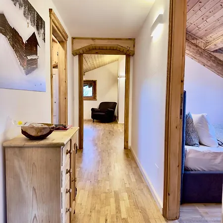 House 1 Via Funivie, Pista Stelvio, Posto Auto Appartement *